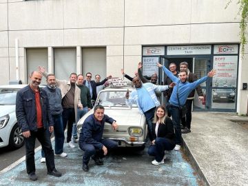 💈🎊 Moment convivial avec notre super 37ème promotion avant les examens!! 🤞🍀 #taxi #taxiparis #taxiparisien #taxi75 #formationtaxi #ecoletaxi #t3p #examens...