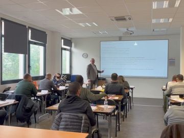 📚🚕 Fin de formation! On révise la tarification 🤓#taxi #taxiparisien #taxiparis #taxi75 #FormationTaxi #ecoletaxi #t3p #admissibilite #tarification...
