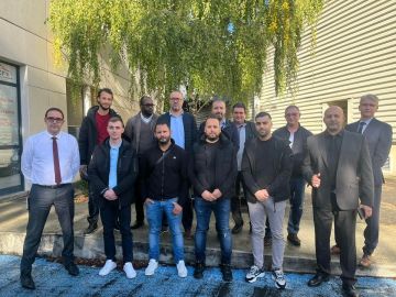 🍀 Tous nos vœux de réussite à notre 34ème promotion qui passe l’épreuve d’admissibilité aujourd’hui 📚🙏🏼 #taxi #taxiparis #taxiparisien #formationtaxi...